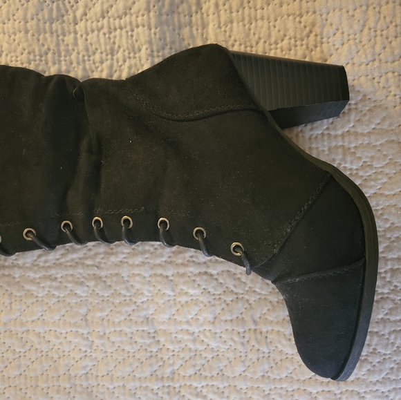 Boots - Picture 2 of 4